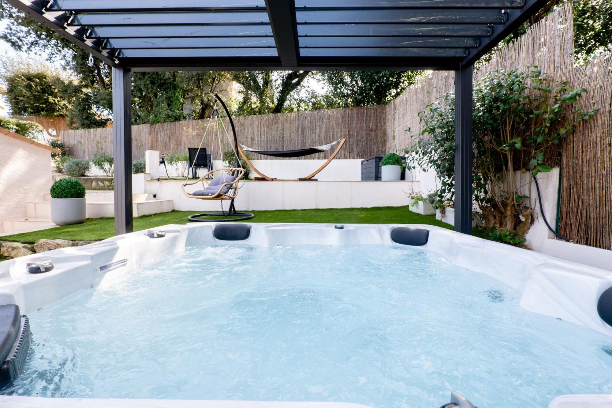 Piscine-Jacuzzi-Videoprojecteur-Clim La Perle Rare Villa Mougins Eksteriør billede